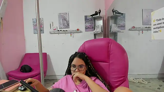 XXX chat uživo modela CAMILA--REY