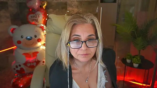 MiaRossy's Live XXX Chat