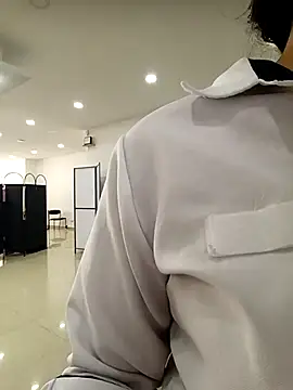 MAYE__13 Chat XXX in diretta