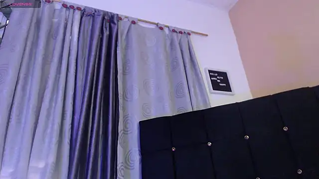 charlotte_brawn live XXX chat