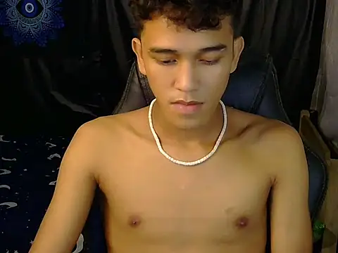 hugekenbigcock – Kamerová šou