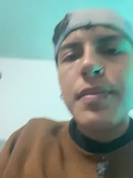 NaytonFreeman élő XXX-chatje