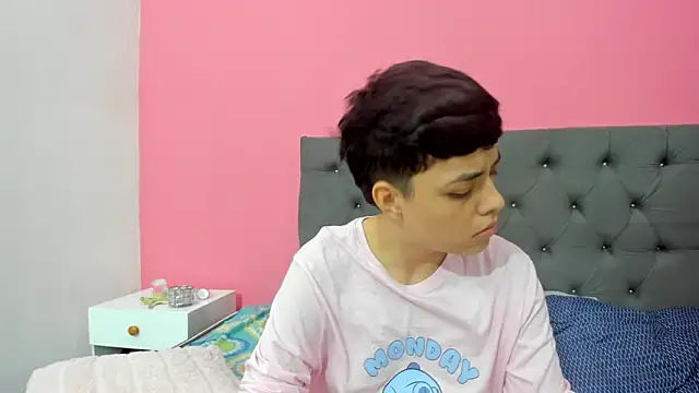 ariloe_quinteroのライブXXXチャット