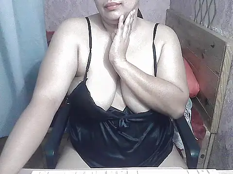 chubbylicious33 现场XXX聊天