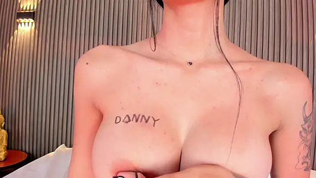 Онлайн чат XXX CaitlynCouper