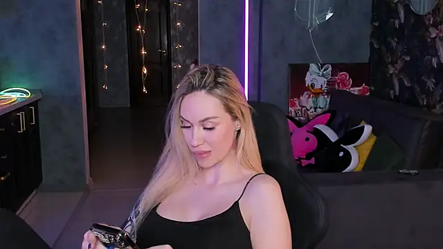 Blckmirrorr: απευθείας συνομιλία ΧΧΧ