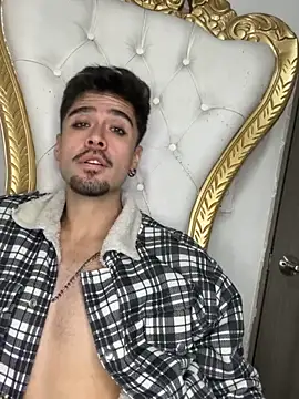 BrunoTurnerr: вебкам-шоу