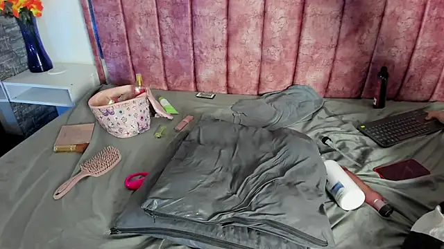 lucy_78_sweet Pertunjukan Webcam