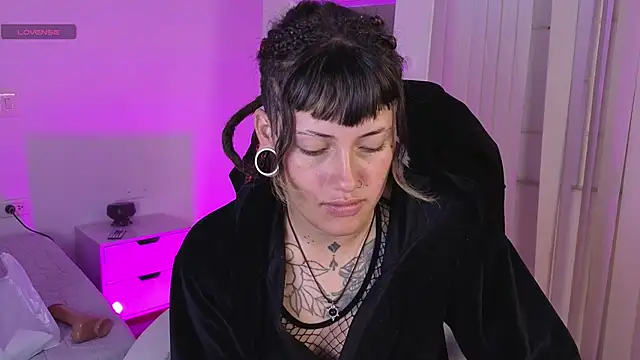 _sharlotte777 élő XXX-chatje