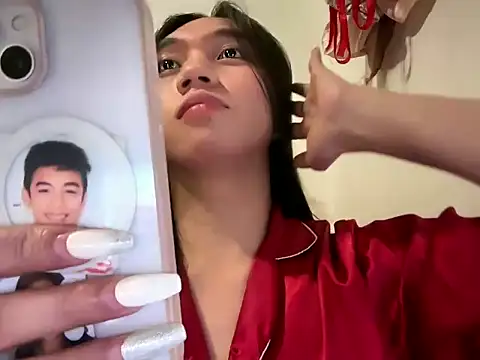 kat_mire Pertunjukan Webcam