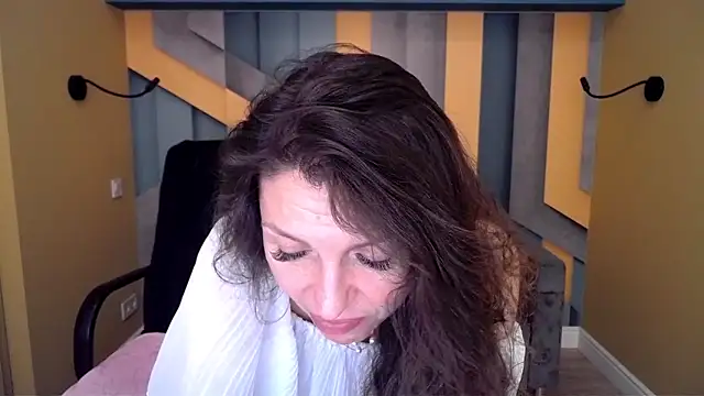 XXX chat uživo modela EllaLong