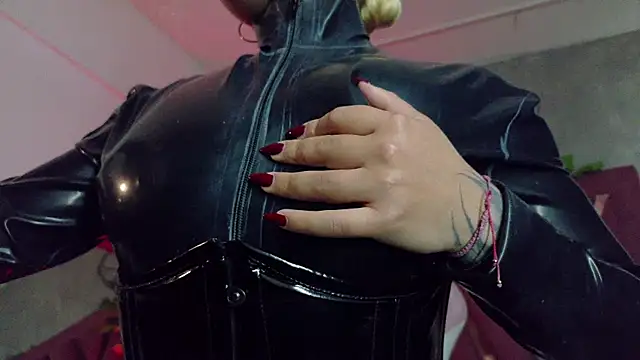 Haelycute 即時 XXX 聊天