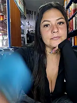 Niidia 라이브 XXX 채팅