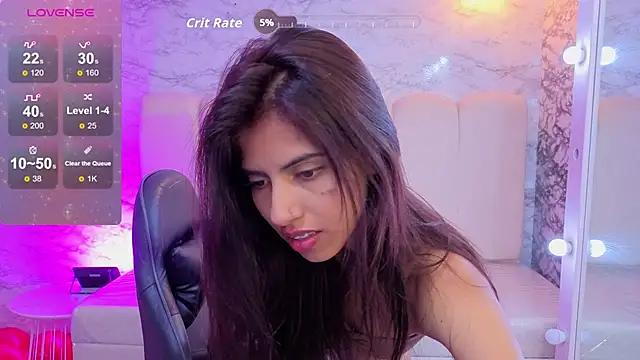 _Kitty_v Adlı Modelin Canlı XXX Sohbeti