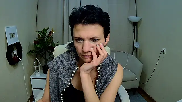 แชท XXX สดของ AvaSaturnian