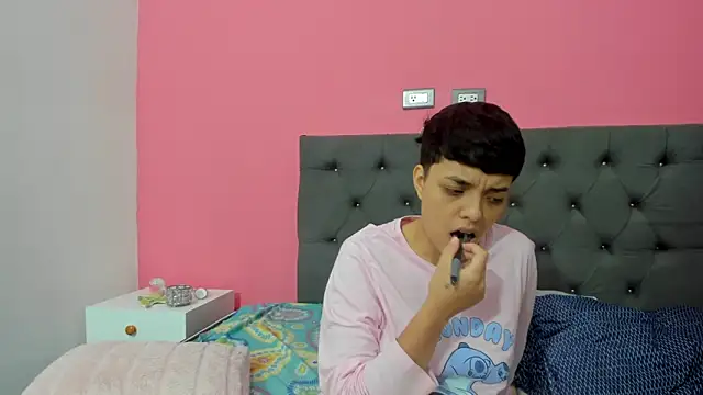 ariloe_quintero élő XXX-chatje