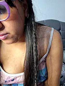 Chat +18 de ZaidaWet ao vivo