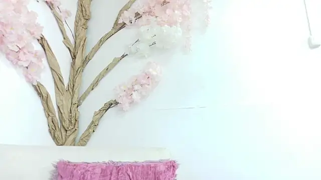 دردشة Kira_Monte الجنسية المباشرة