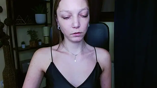 EmillyPlay's Live XXX Chat