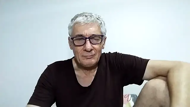 BIGUNCUTHARDCOCK Live XXX Chat