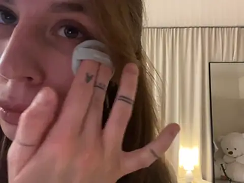 แชท XXX สดของ BossyBliss