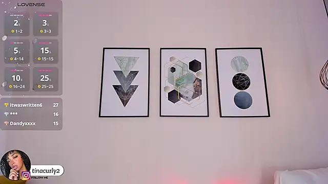 Tina_curly 现场XXX聊天