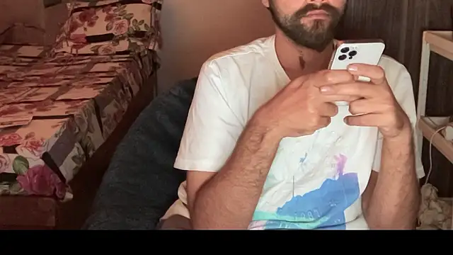 Pertunjukan Kamera Web MakeMeAwareAah