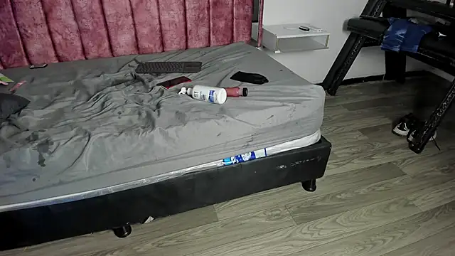 lucy_78_sweet Pertunjukan Webcam