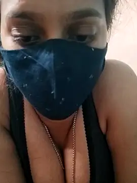 me-leela Show in webcam