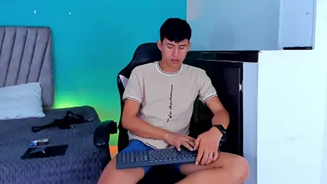 NicolasTorrez Live XXX Chat