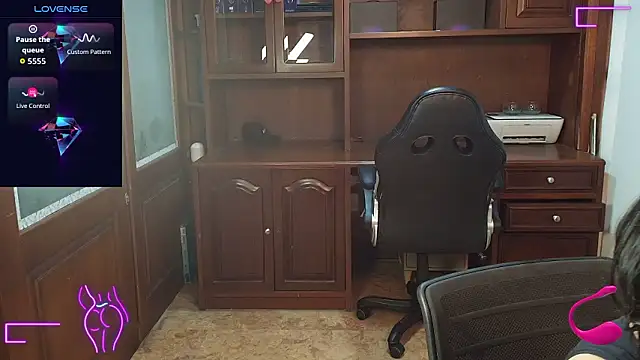 MoriahStorm 现场XXX聊天