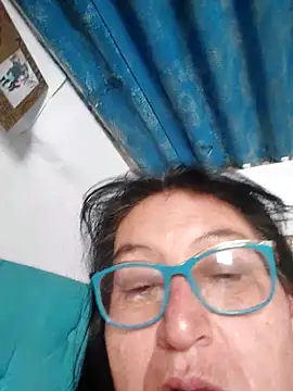 clarita_01's Live XXX Chat