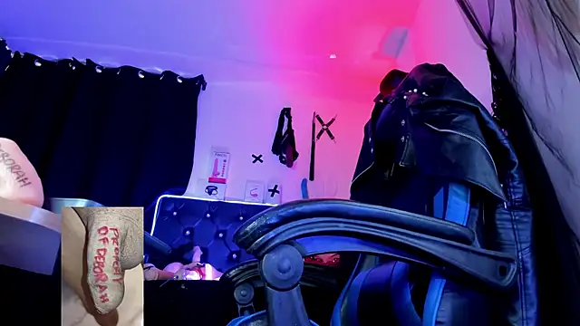 Chat +18 de deborah_tatto ao vivo