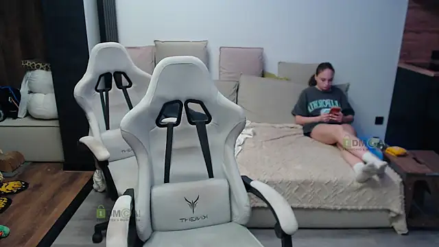 Sunny-Girl1's Live XXX Chat