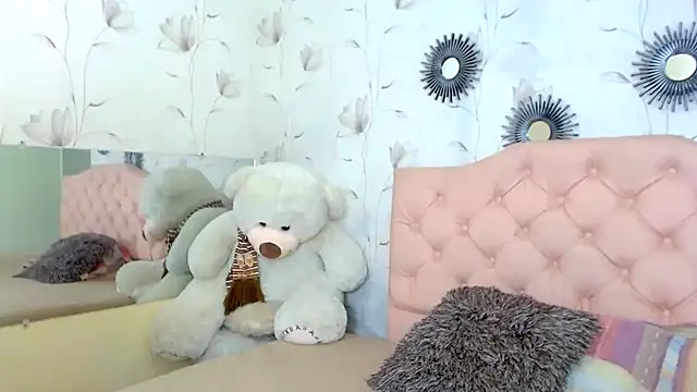 zara_cute Adlı Modelin Canlı XXX Sohbeti