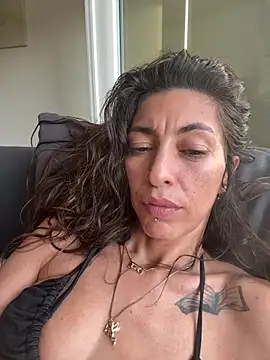 Amani_thewolf: онлайн-секс-чат