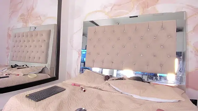 ainaah_ 现场XXX聊天