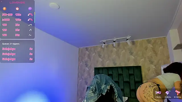 april_dumont élő XXX-chatje