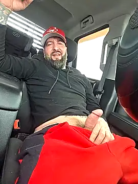 Beardedtattood élő XXX-chatje