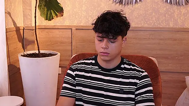 Ethan_occonorのライブXXXチャット