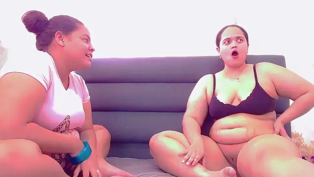 แชท XXX สดของ brunnette_hot