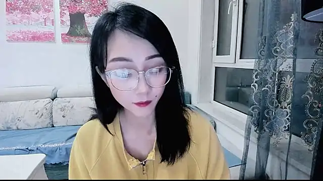 NIAN-er Adlı Modelin Canlı XXX Sohbeti