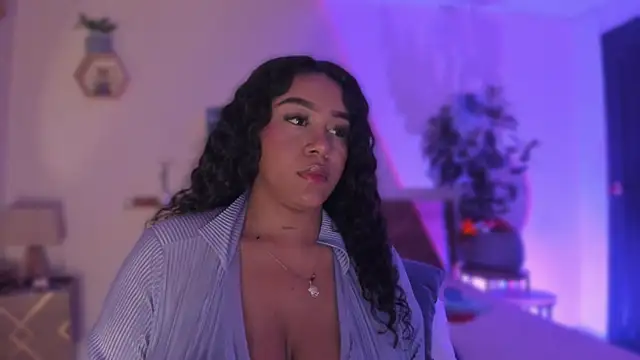 Živý XXX chat YariRose