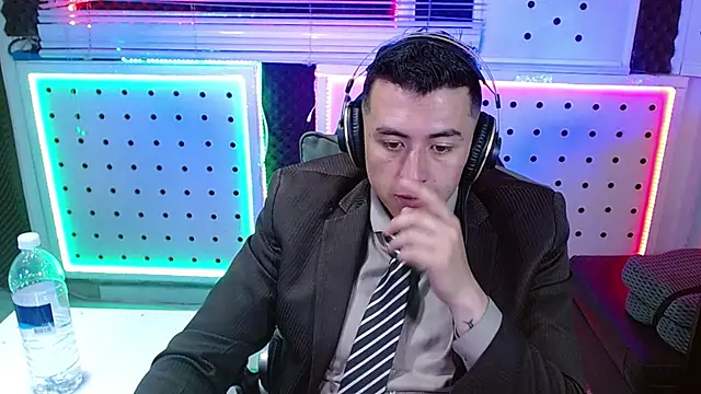 Godofcumxxx 现场XXX聊天