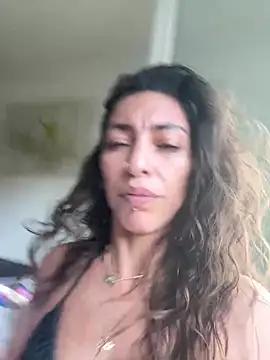 Amani_thewolf Chat XXX live