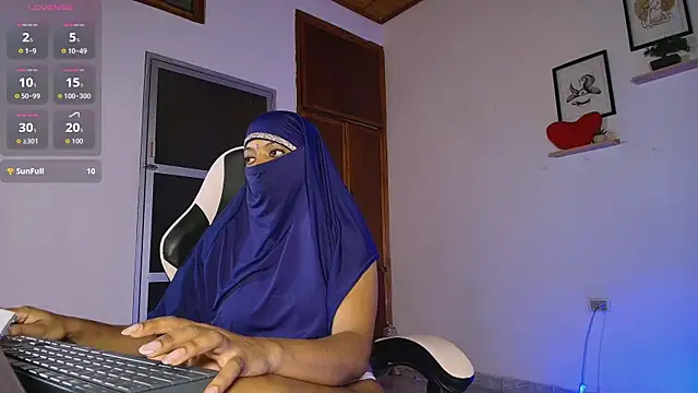 julieta_glow ওয়েবক্যাম শো