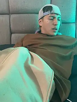 NaytonFreeman's Live XXX Chat