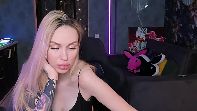 Blckmirrorr's Live XXX Chat