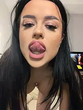 Katty_Pery Adlı Modelin Canlı XXX Sohbeti