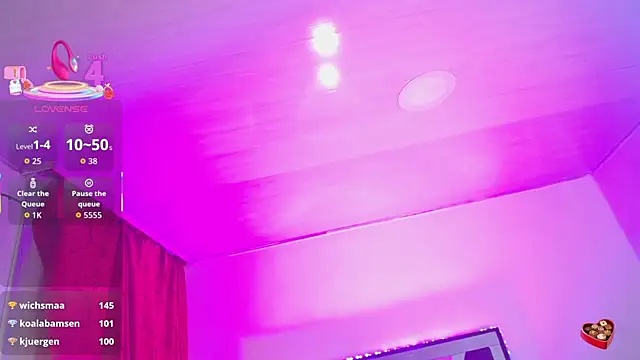 Miley_Walker1: απευθείας συνομιλία ΧΧΧ